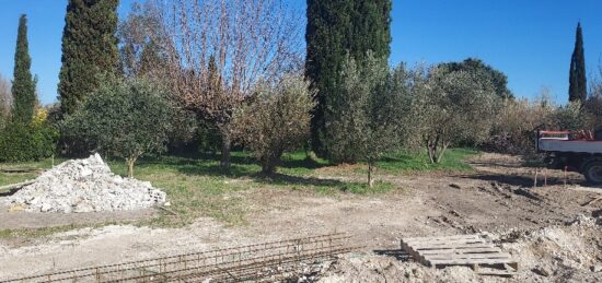 Terrain à bâtir à Cabrières-d'Avignon, Provence-Alpes-Côte d'Azur