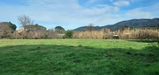Terrain à bâtir à , Var