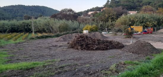Terrain à bâtir à Pierrefeu-du-Var, Provence-Alpes-Côte d'Azur
