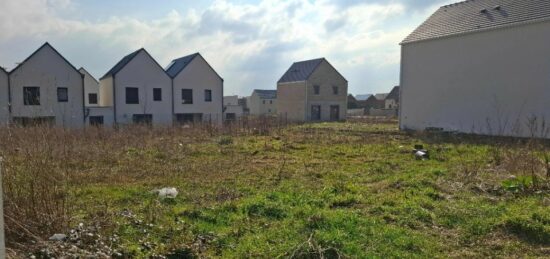 Terrain à bâtir à Bruyères-le-Châtel, Île-de-France