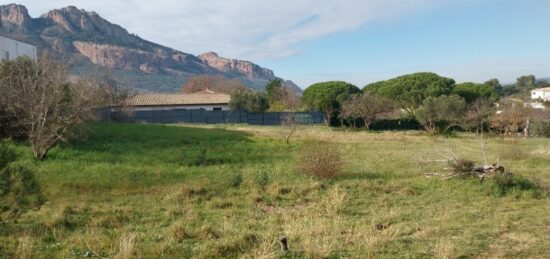 Terrain à bâtir à Roquebrune-sur-Argens, Provence-Alpes-Côte d'Azur