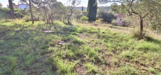 Terrain à bâtir à Carnoules, Provence-Alpes-Côte d'Azur