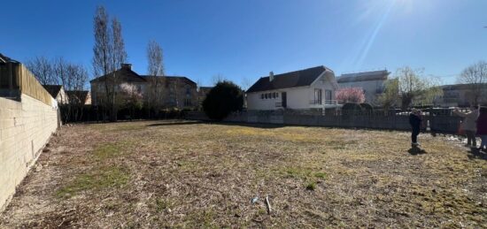 Terrain à bâtir à Pontault-Combault, Île-de-France