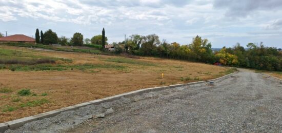 Terrain à bâtir à , Gers