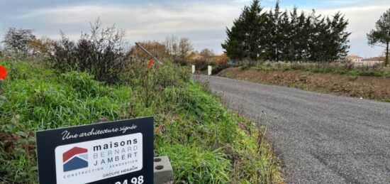 Terrain à bâtir à Saint-Laurent-des-Autels, Pays de la Loire