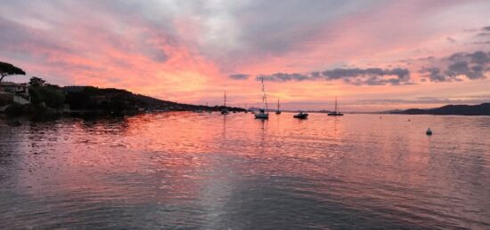 Terrain à bâtir à Hyères, Provence-Alpes-Côte d'Azur