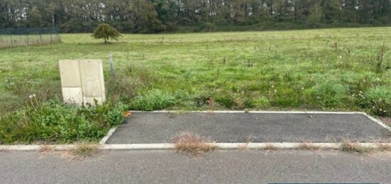 Terrain à bâtir à Cazères-sur-l'Adour, Nouvelle-Aquitaine