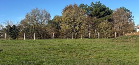 Terrain à bâtir à Les Peintures, Nouvelle-Aquitaine