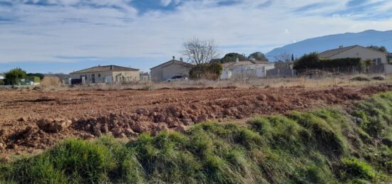 Terrain à bâtir à Pourrières, Provence-Alpes-Côte d'Azur
