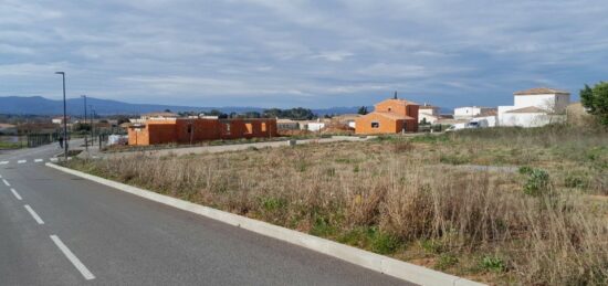 Terrain à bâtir à Pourrières, Provence-Alpes-Côte d'Azur