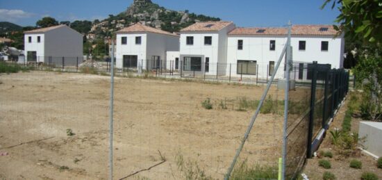 Terrain à bâtir à Hyères, Provence-Alpes-Côte d'Azur
