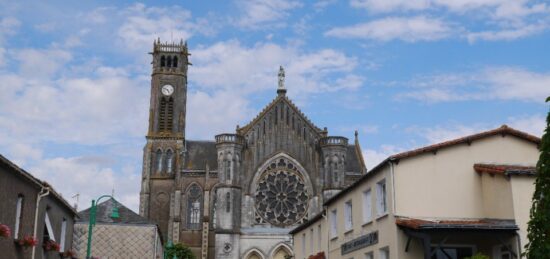 Terrain à bâtir à Saint-Georges-des-Gardes, Pays de la Loire
