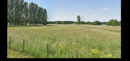 Terrain à bâtir à Saint-Savin, Nouvelle-Aquitaine
