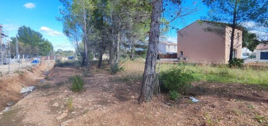 Terrain à bâtir à Cuers, Provence-Alpes-Côte d'Azur