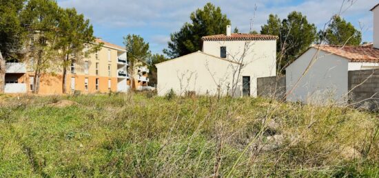 Terrain à bâtir à Cuers, Provence-Alpes-Côte d'Azur