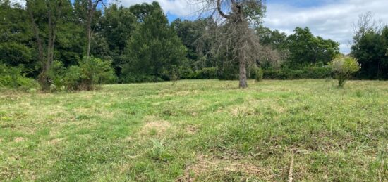Terrain à bâtir à Montguyon, Nouvelle-Aquitaine