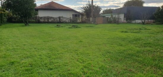 Terrain à bâtir à Saint-Genès-de-Fronsac, Nouvelle-Aquitaine