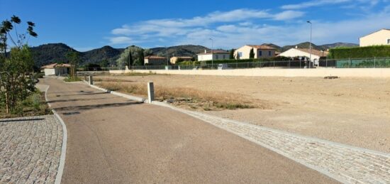 Terrain à bâtir à Peyrolles-en-Provence, Provence-Alpes-Côte d'Azur