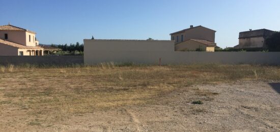 Terrain à bâtir à Tarascon, Provence-Alpes-Côte d'Azur