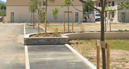 Peyrolles-en-Provence Terrain à bâtir - 2424498-7054annonce320260210Di9MG.jpeg Maisons Open