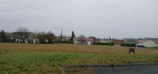 Terrain à bâtir à , Dordogne
