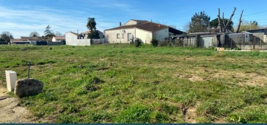 Terrain à bâtir à Le Gua, Nouvelle-Aquitaine