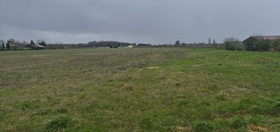 Terrain à bâtir à , Charente