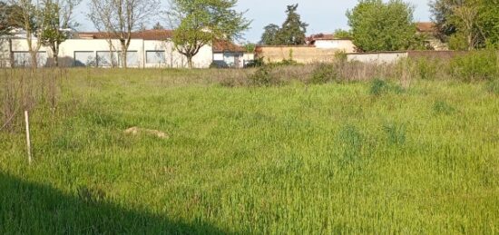 Terrain à bâtir à , Isère