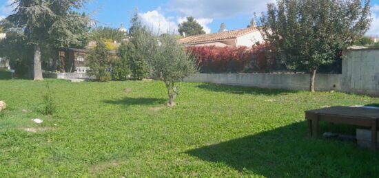 Terrain à bâtir à Pourrières, Provence-Alpes-Côte d'Azur