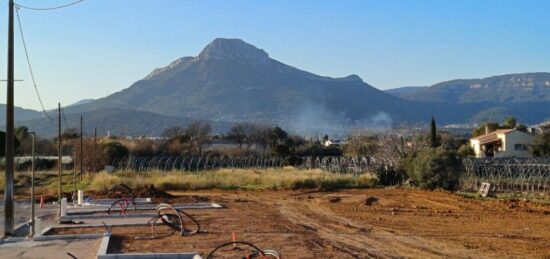 Terrain à bâtir à La Crau, Provence-Alpes-Côte d'Azur