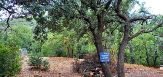 Terrain à bâtir à Saint-Montan, Auvergne-Rhône-Alpes