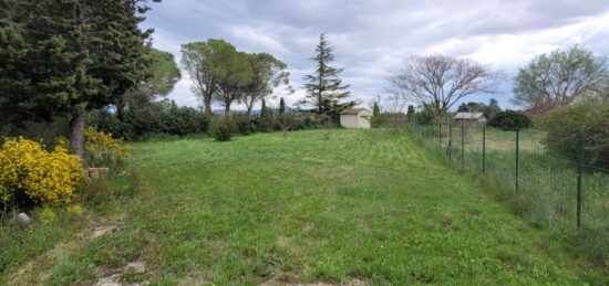 Terrain à bâtir à Sainte-Cécile-les-Vignes, Provence-Alpes-Côte d'Azur