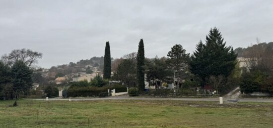 Terrain à bâtir à Pierrevert, Provence-Alpes-Côte d'Azur