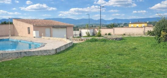 Terrain à bâtir à Pierrefeu-du-Var, Provence-Alpes-Côte d'Azur