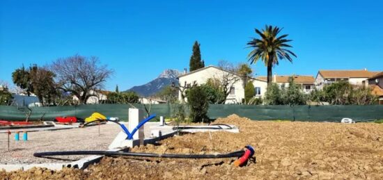 Terrain à bâtir à Hyères, Provence-Alpes-Côte d'Azur