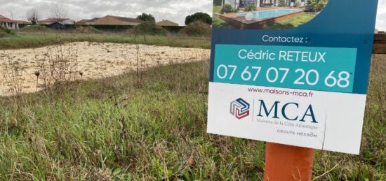 Terrain à bâtir à Pont-l'Abbé-d'Arnoult, Nouvelle-Aquitaine