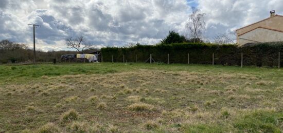 Terrain à bâtir à Muron, Nouvelle-Aquitaine