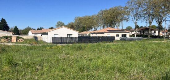 Terrain à bâtir à , Tarn