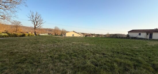 Terrain à bâtir à , Dordogne