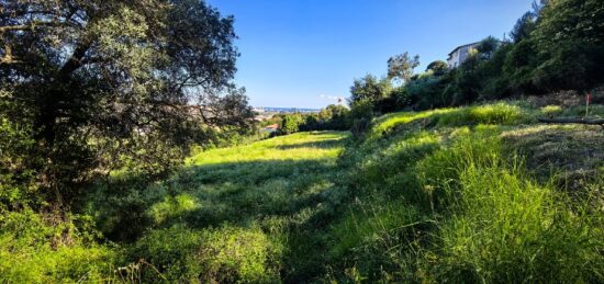 Terrain à bâtir à Saint-Laurent-du-Var, Provence-Alpes-Côte d'Azur