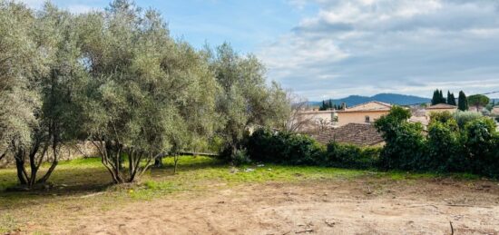 Terrain à bâtir à Cuers, Provence-Alpes-Côte d'Azur