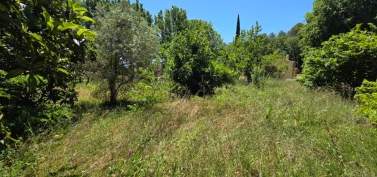Terrain à bâtir à Pierrevert, Provence-Alpes-Côte d'Azur