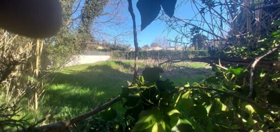 Terrain à bâtir à L'Isle-sur-la-Sorgue, Provence-Alpes-Côte d'Azur
