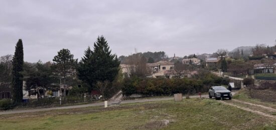 Terrain à bâtir à Pierrevert, Provence-Alpes-Côte d'Azur