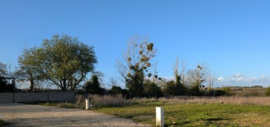 Terrain à bâtir à Berchères-Saint-Germain, Centre-Val de Loire