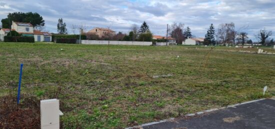 Terrain à bâtir à Pisany, Nouvelle-Aquitaine