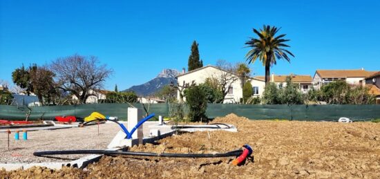 Terrain à bâtir à La Crau, Provence-Alpes-Côte d'Azur