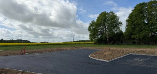 Terrain à bâtir à Beaumont-la-Ronce, Centre-Val de Loire