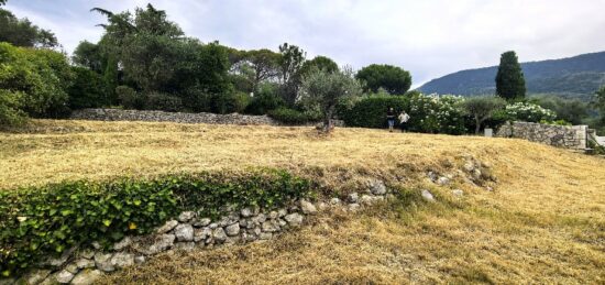 Terrain à bâtir à Levens, Provence-Alpes-Côte d'Azur