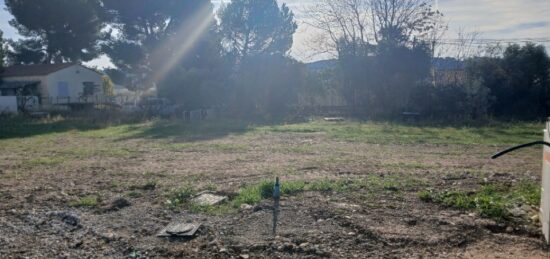 Terrain à bâtir à La Fare-les-Oliviers, Provence-Alpes-Côte d'Azur